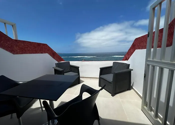 Seafront Canteras Terrace Lounge Apartment
