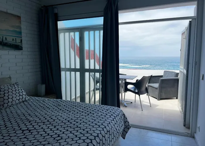 Seafront Canteras Terrace Lounge *